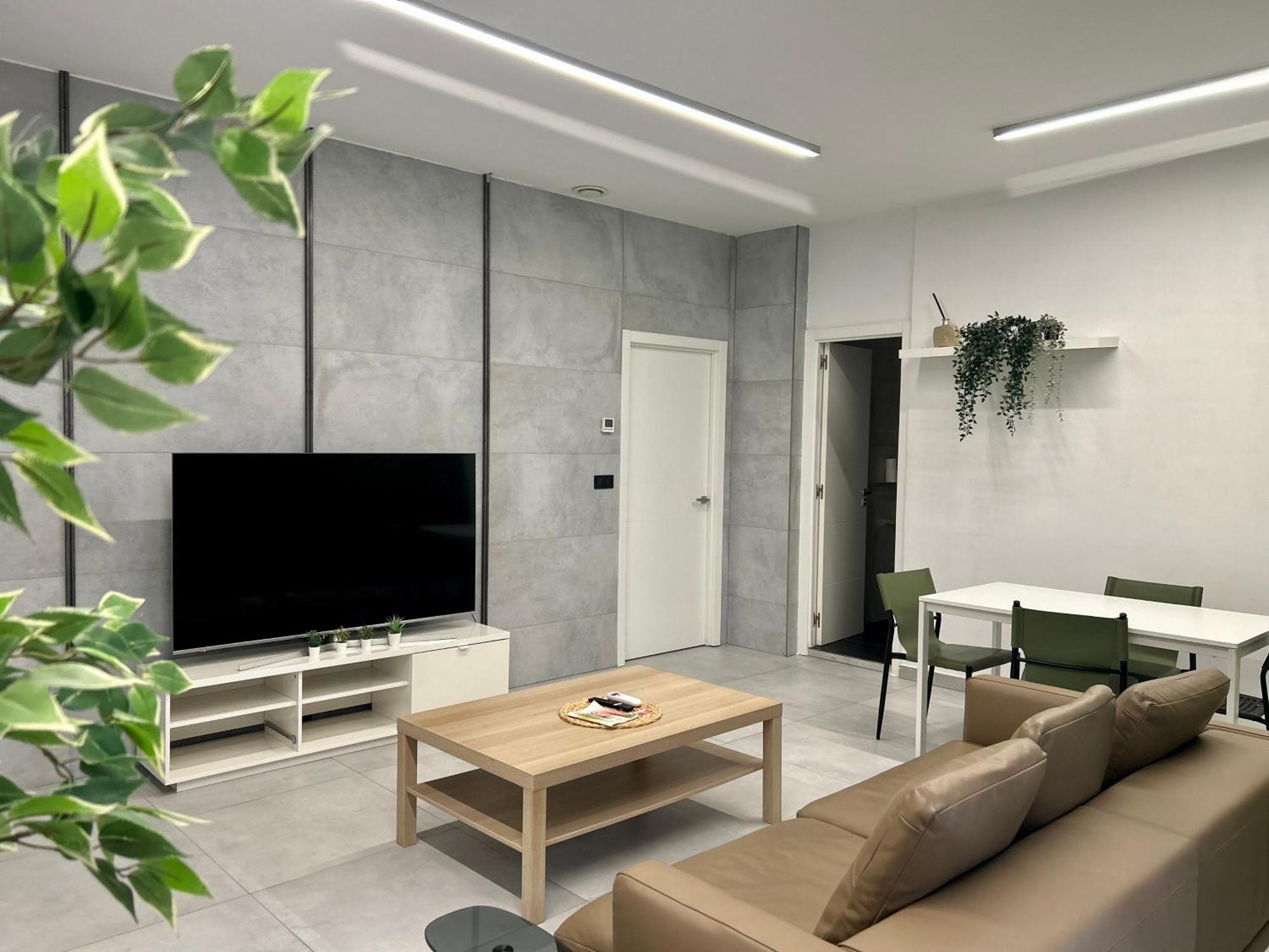 Hostel Ramon Lujan 91 Мадрид Екстериор снимка