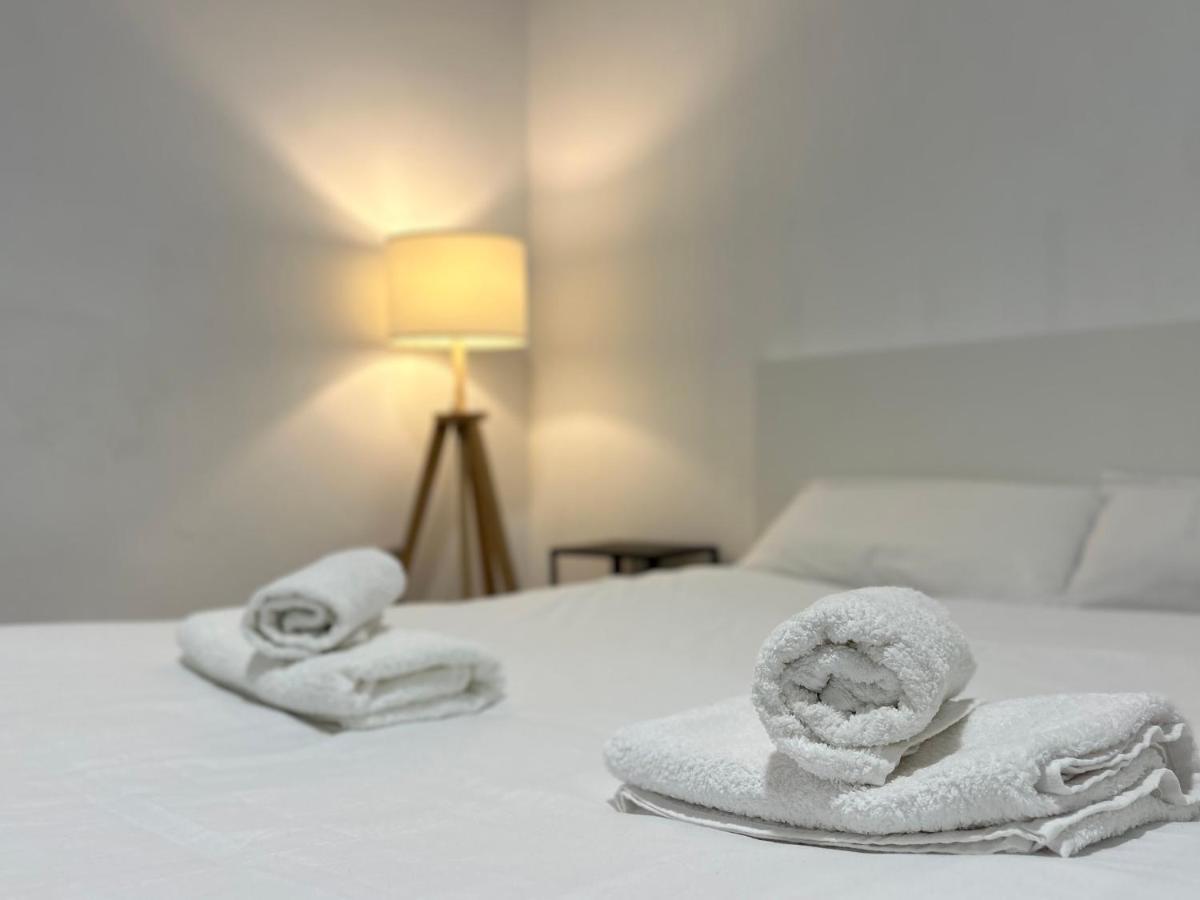 Hostel Ramon Lujan 91 Мадрид Екстериор снимка